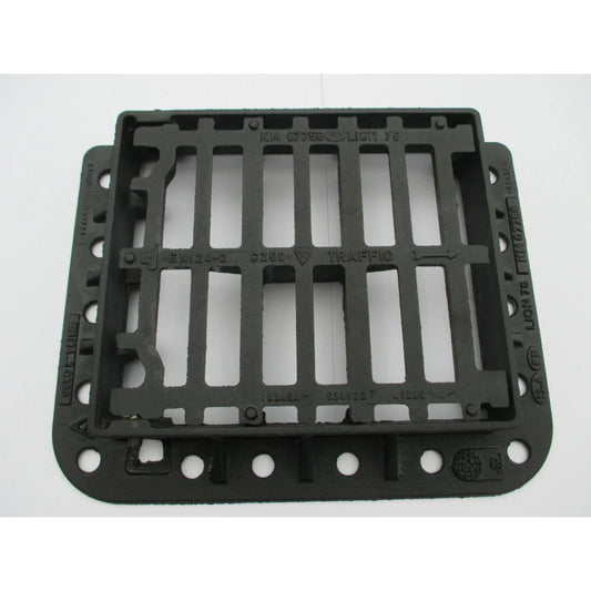 LION GULLY GRATE & FRAME C250